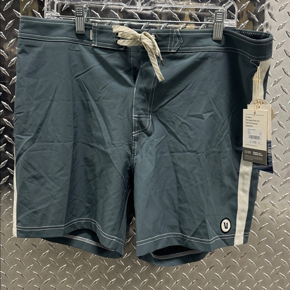 Vuori Other - NWT!! Vuori Puerto Board short size 36 Green